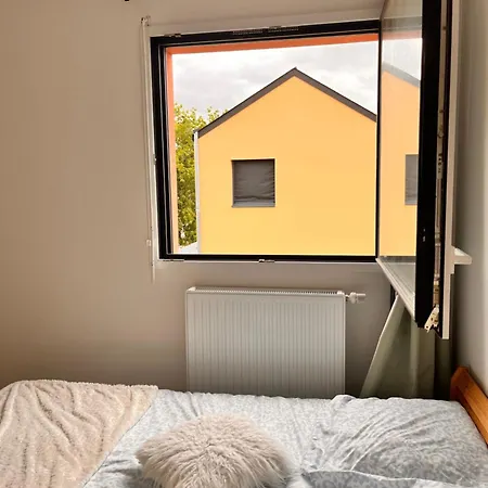Privée à L'étage Dans Un Duplex Calme à Chantenay * Nantes